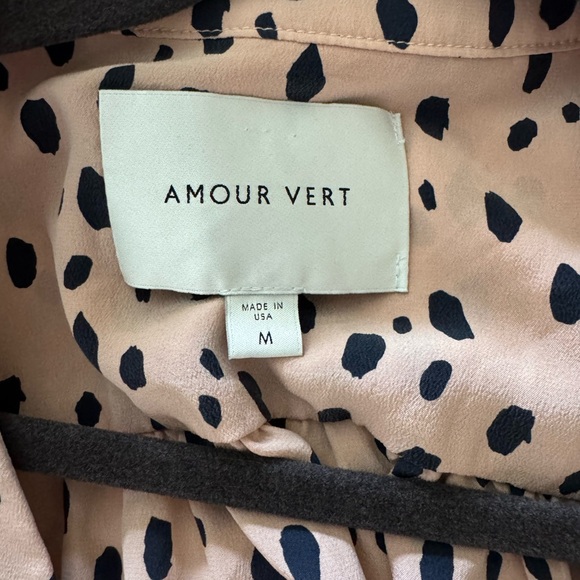 Amour Vert 100% Silk Blouse - Picture 4 of 6